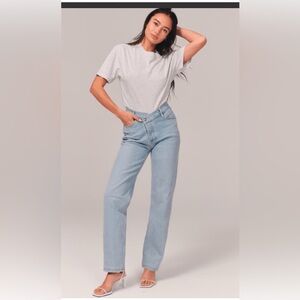 Abercrombie Dad High Rise Jeans NWT size 28/6R